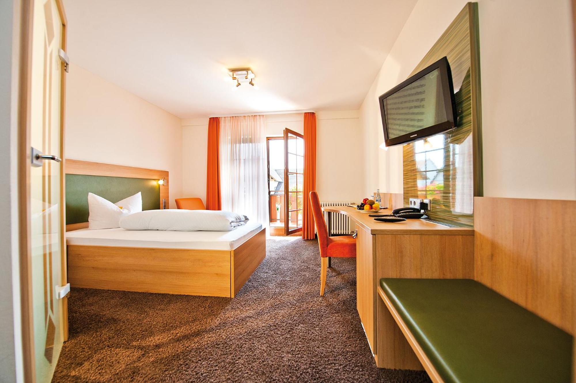 Danner'S Hotel Loewen Marschalkenzimmern エクステリア 写真